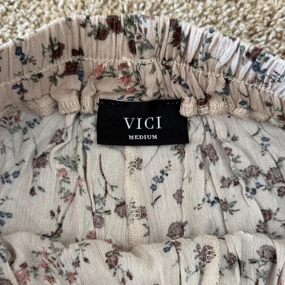 Floral Ruffle Shorts - Picture 2 of 2